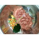 MPP Krůtí mleté s kostí s mrkví,hráškem a kukuřicí 1kg